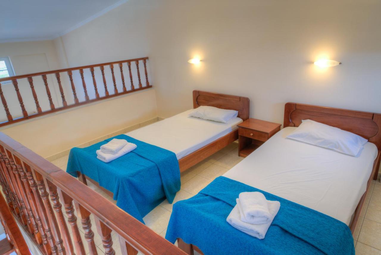 George And Dawn Hotel Lithakia  ภายนอก รูปภาพ